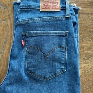 Levi's woman jeans